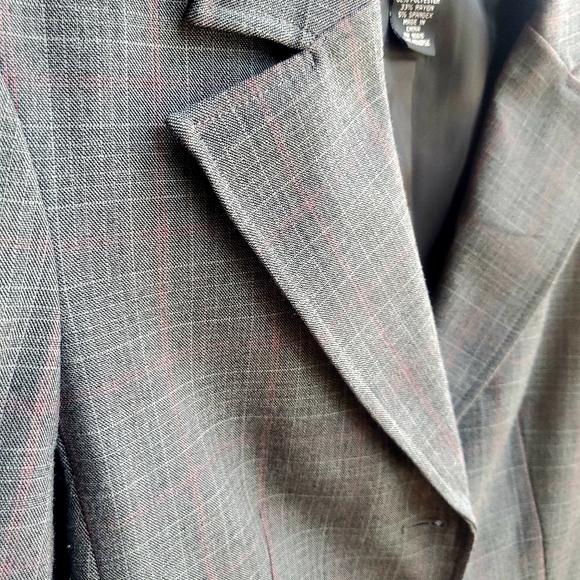 Rafaella Size 10 Tweed Blazer w/pink pinstriping - Picture 2 of 4
